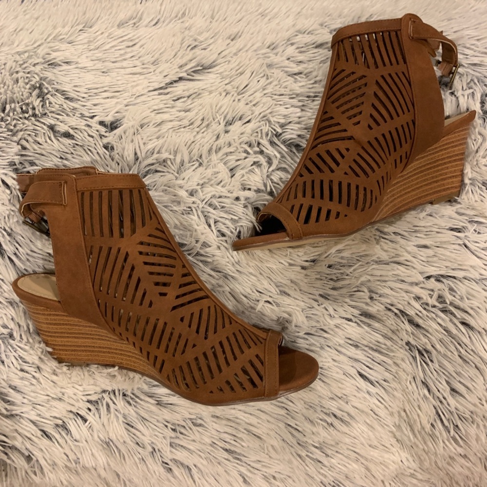 Wedges NWOT